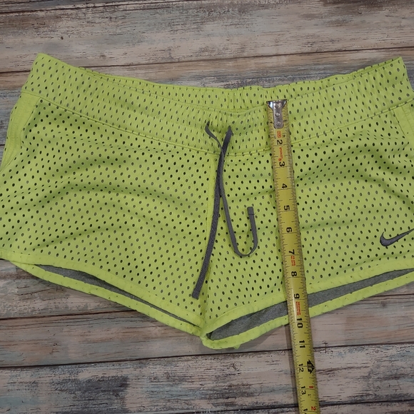 Nike Reversible Athletic Shorts - Picture 5 of 9